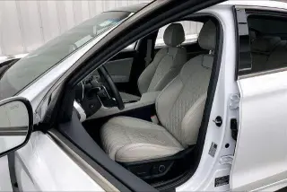 Genesis G70 2023 3.3T Estándar 4p Sedán