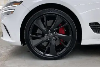 Genesis G70 2023 3.3T Estándar 4p Sedán