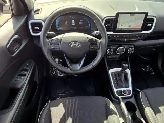 Hyundai VENUE 2025 Limited 4p Crossover