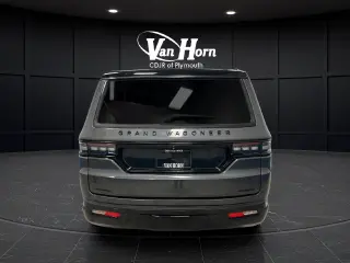 2022 Jeep Grand Wagoneer
