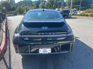 Hyundai IONIQ 6 2023 SEL 4p Sedan