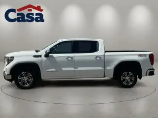 GMC Sierra 1500 2025 4x2 SLT 4p. Cabina de tripulación 5,8 ft. SB