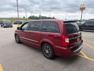 2014 Chrysler Town & Country