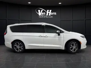 2025 Chrysler Pacifica