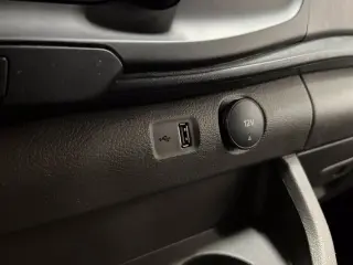 2025 Ford Transit-250
