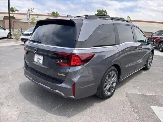 Honda Odyssey 2025 Touring 4p Mini-Van