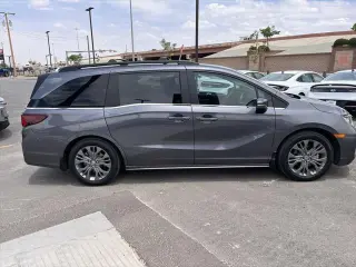 Honda Odyssey 2025 Touring 4p Mini-Van