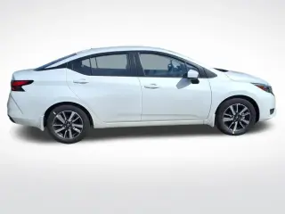 Nissan Versa 2025 SV 4dr Sedán