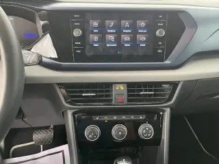 Volkswagen Taos 2023 SE 4p SUV