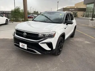 Volkswagen Taos 2023 SE 4p SUV