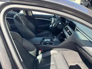 Genesis G70 2026 2.5T Standard 4dr Sedán