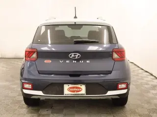 Hyundai VENUE 2026 SEL 4dr Crossover con techo bicolor