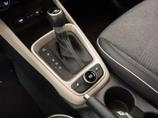 Hyundai VENUE 2026 SEL 4dr Crossover con techo bicolor