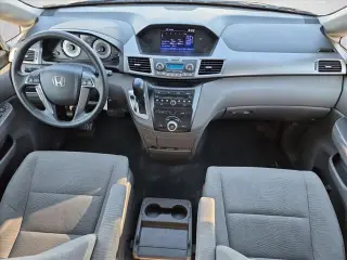 Honda Odyssey 2013 LX 4dr Mini-Van