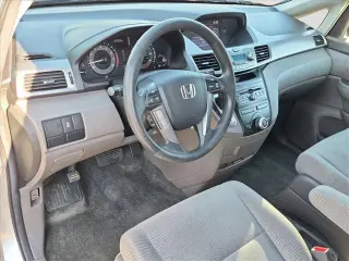 Honda Odyssey 2013 LX 4dr Mini-Van