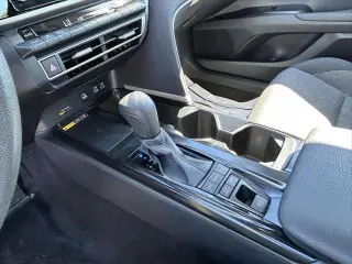 Toyota Camry 2025 LE 4p Sedan