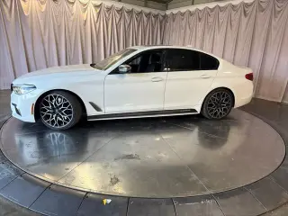 Serie 5 BMW 2019 Traccion Total M550i xDrive Sedán 4p