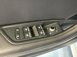 Audi A4 2024 AWD quattro S line Premium Plus 45 TFSI 4p Sedan
