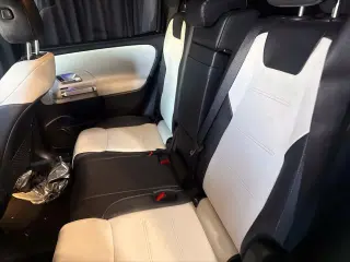 Mercedes-Benz GLB 2021 GLB 250 4dr SUV