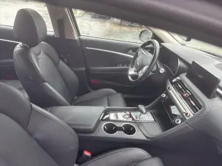 Genesis G70 2026 2.5T Standard 4dr Sedán