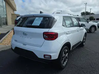 Hyundai VENUE 2022 SEL 4puertas Crossover