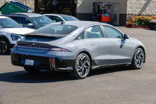 Hyundai IONIQ 6 2025 SEL 4p Sedana