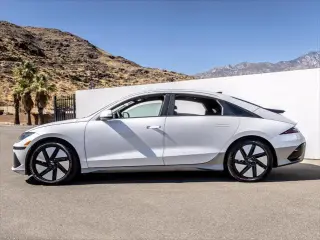 Hyundai IONIQ 6 2024 SE 4dr Sedán