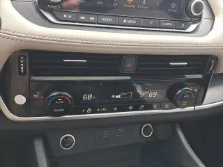Nissan Rogue 2023 AWD SV 4dr Crossover