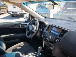 Nissan Pathfinder 2015 4x4 S 4dr SUV