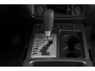 Nissan Armada 2015 4x4 Platinum 4p SUV (lanzamiento de mitad de año)