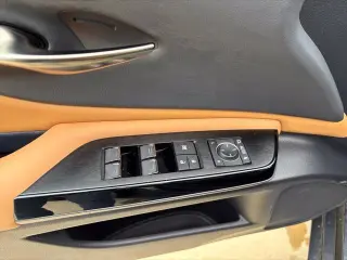 Lexus ES 300h 2025 F SPORT Diseño 4dr Sedán