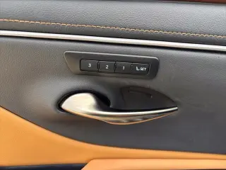Lexus ES 300h 2025 F SPORT Diseño 4dr Sedán