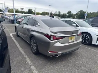 Lexus ES 350 2019 F SPORT 4dr Sedán