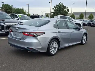 Toyota Camry 2024 LE 4p Sedan