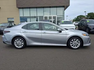 Toyota Camry 2024 LE 4p Sedan