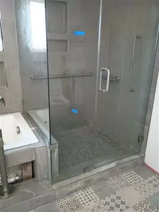 TILE & SHOWERS REMODELACIÓN