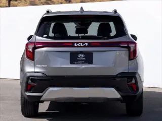 Kia Seltos 2024 S 4dr SUV