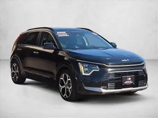 Kia Niro 2023 SX Touring 4dr Crossover
