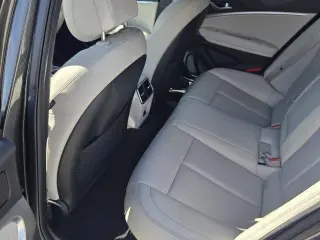 Genesis G70 2024 2.5T Estándar 4p Sedan