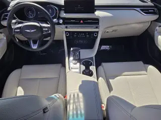 Genesis G70 2024 2.5T Estándar 4p Sedan