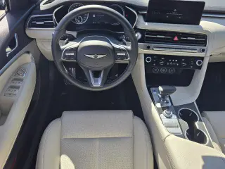 Genesis G70 2024 2.5T Estándar 4p Sedan
