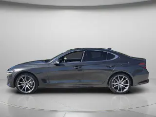 Genesis G70 2024 2.5T Estándar 4p Sedan