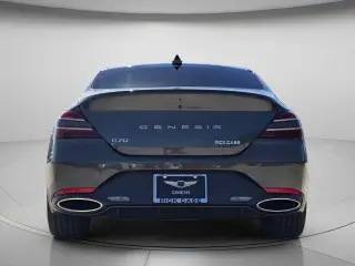 Genesis G70 2024 2.5T Estándar 4p Sedan