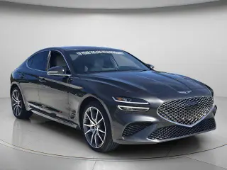 Genesis G70 2024 2.5T Estándar 4p Sedan
