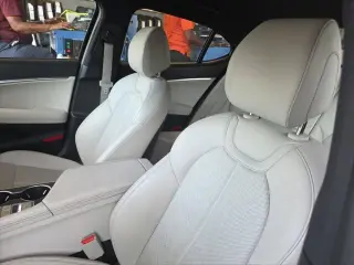 Genesis G70 2025 2.5T Standard 4dr Sedan
