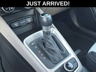 Hyundai VENUE 2025 SEL 4dr Crossover