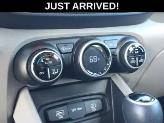 Hyundai VENUE 2025 SEL 4dr Crossover