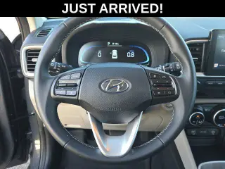 Hyundai VENUE 2025 SEL 4dr Crossover