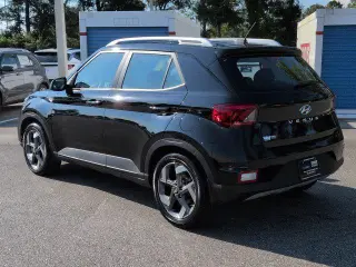 Hyundai VENUE 2024 SEL 4p Crossover