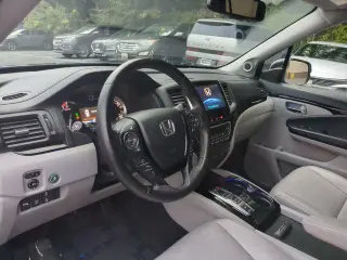 Honda Pilot 2018 AWD Touring 4dr SUV